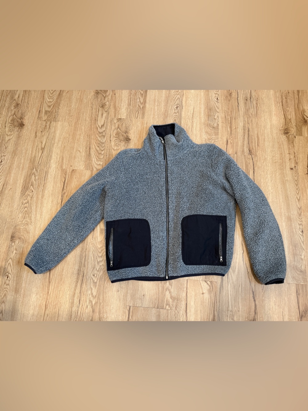 Vuori Women’s Gray Sherpa fleece Zip-Up Jacket